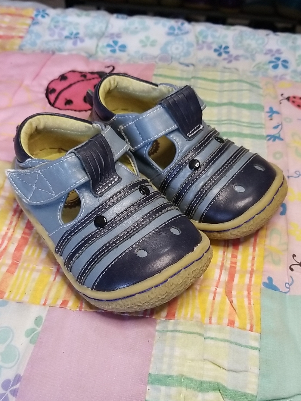 Livie & Luca Light Blue and Navy Blue Leather Zebras Size 5